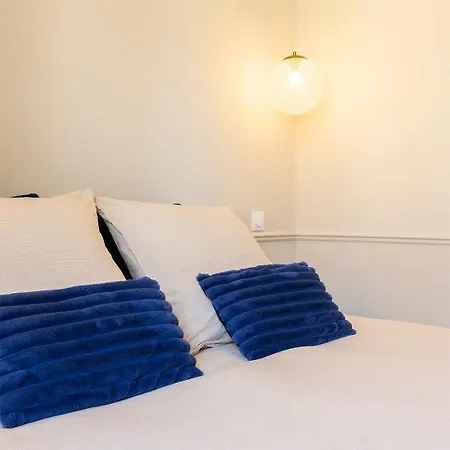 Chateau De Souhy Guest house *
